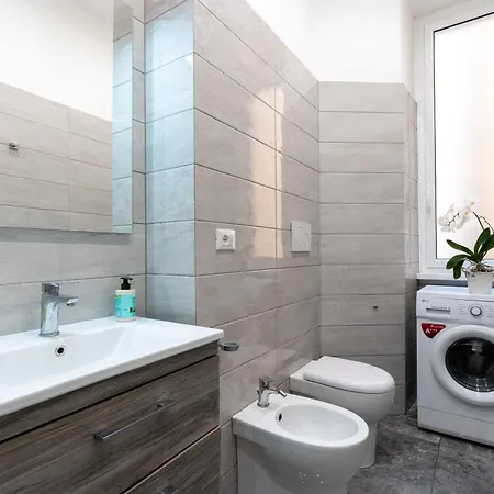 Imperial House - 300m To Metro B, Open View, 4-6pax דירה *