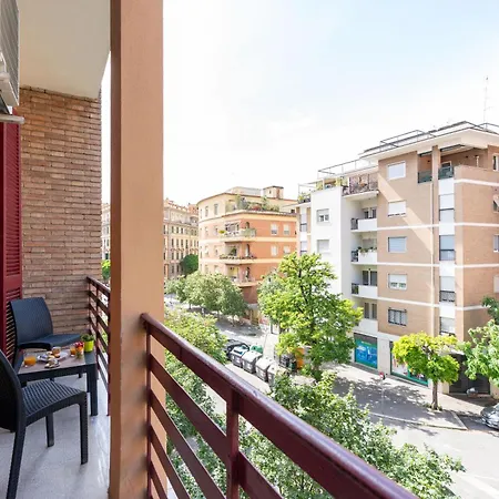 Appartamento Imperial House - 300m To Metro B, Open View, 4-6pax Roma