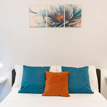 Imperial House - 300m To Metro B, Open View, 4-6pax Roma